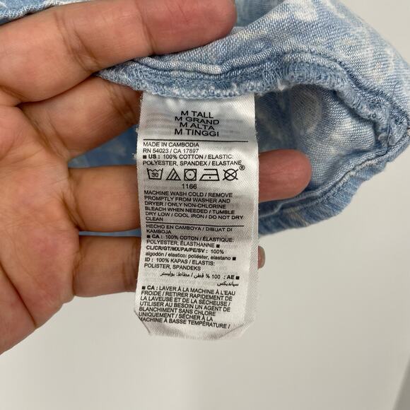 Old Navy Ruched Floral Top Size Medium Tall - Picture 7 of 7